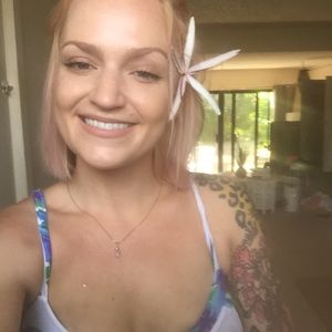 Meet your Posher, Olivia